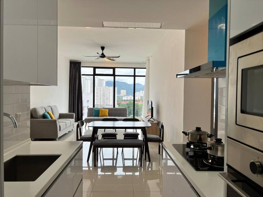 Greatview 2br Infinity Pool & Easyaccess To Town 13 *